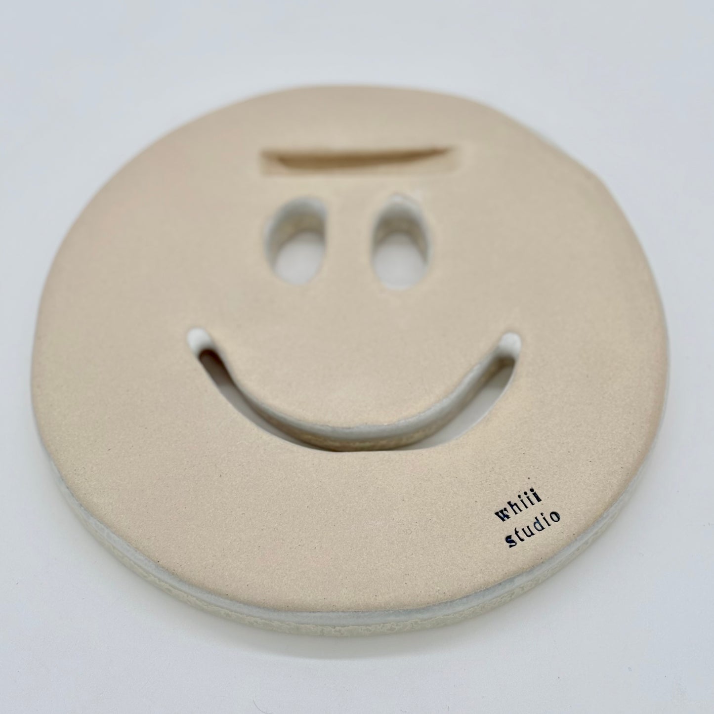 Smiley coaster wit (VERKRIJGBAAR OP AANVRAAG)