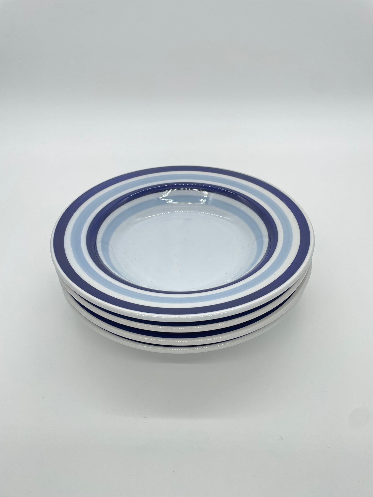Vintage Italiaanse pastaborden wit met licht- & donkerblauwe randen 4 stuks