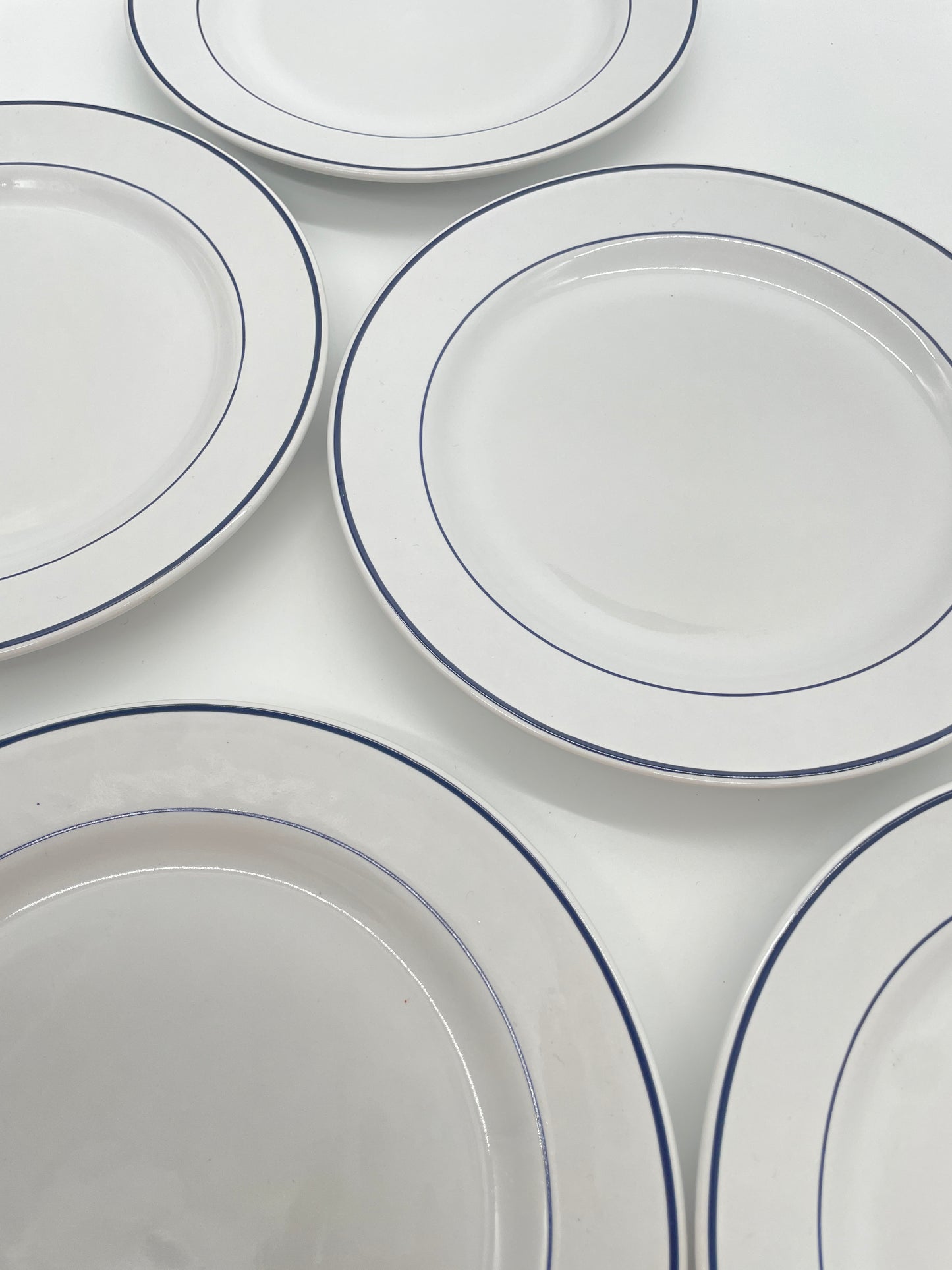 Vintage dinerborden wit met donkerblauwe rand 6 stuks
