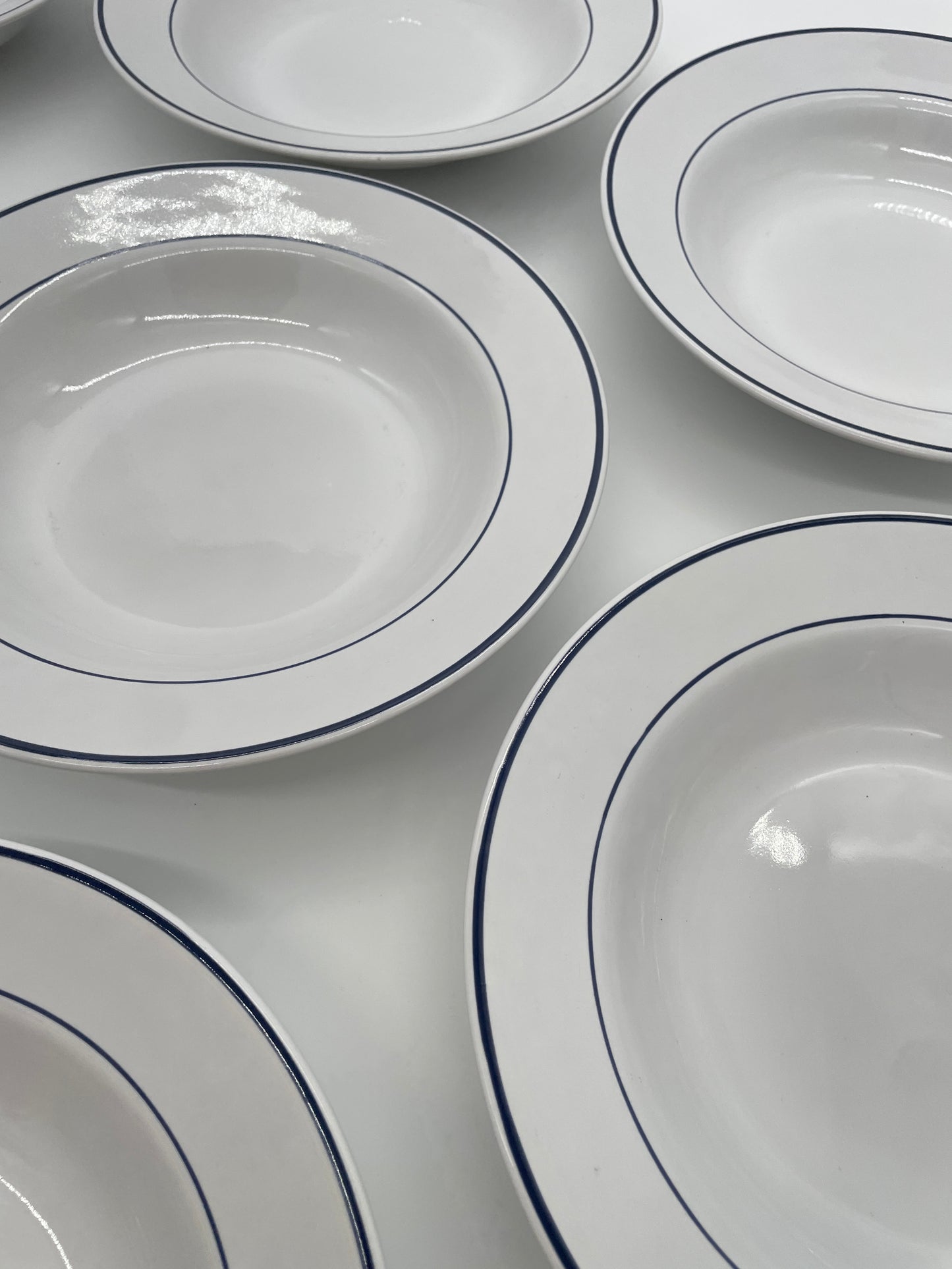Vintage pastaborden wit met donkerblauwe rand 6 stuks