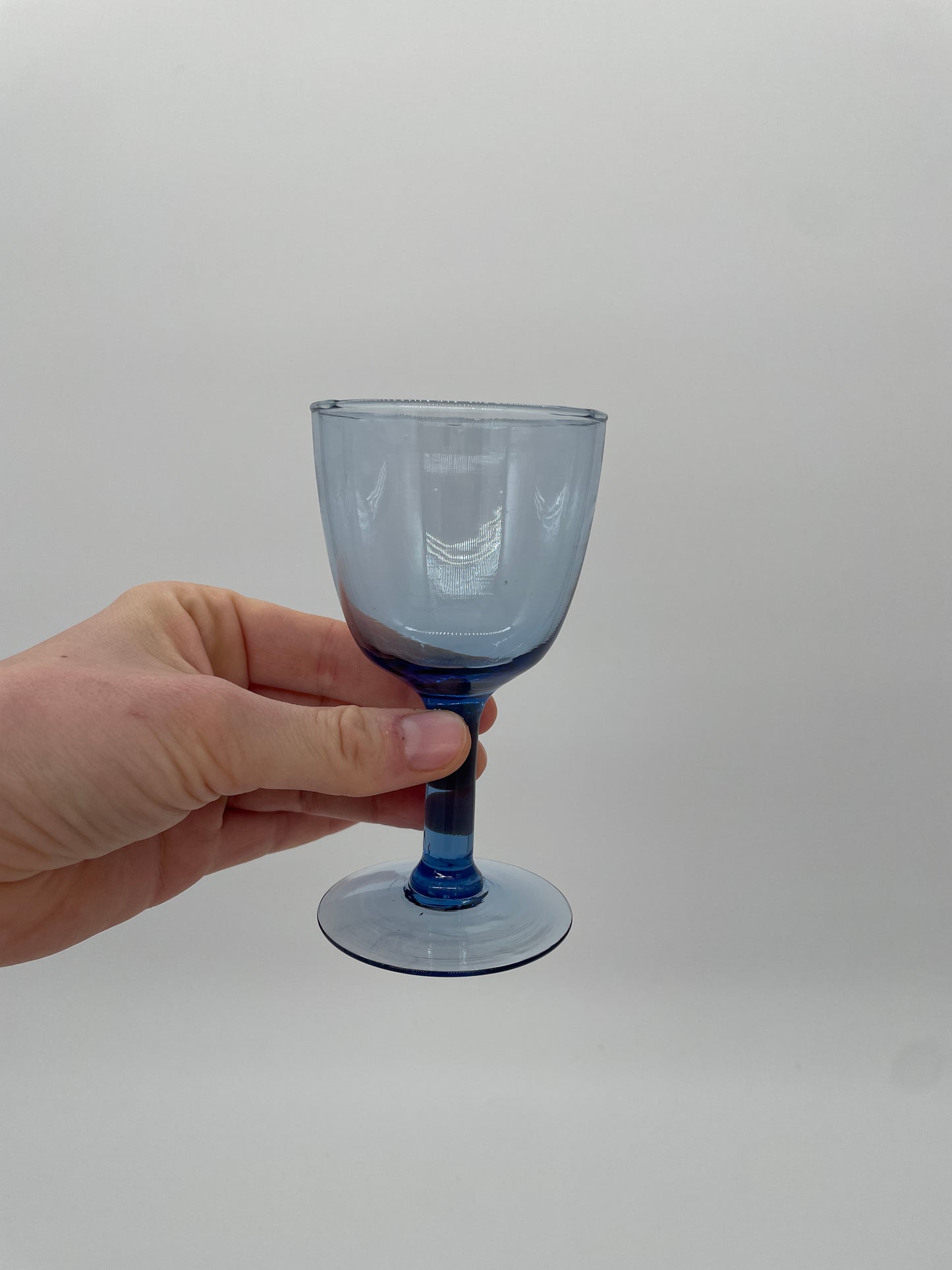 Vintage blauwe wijnglazen