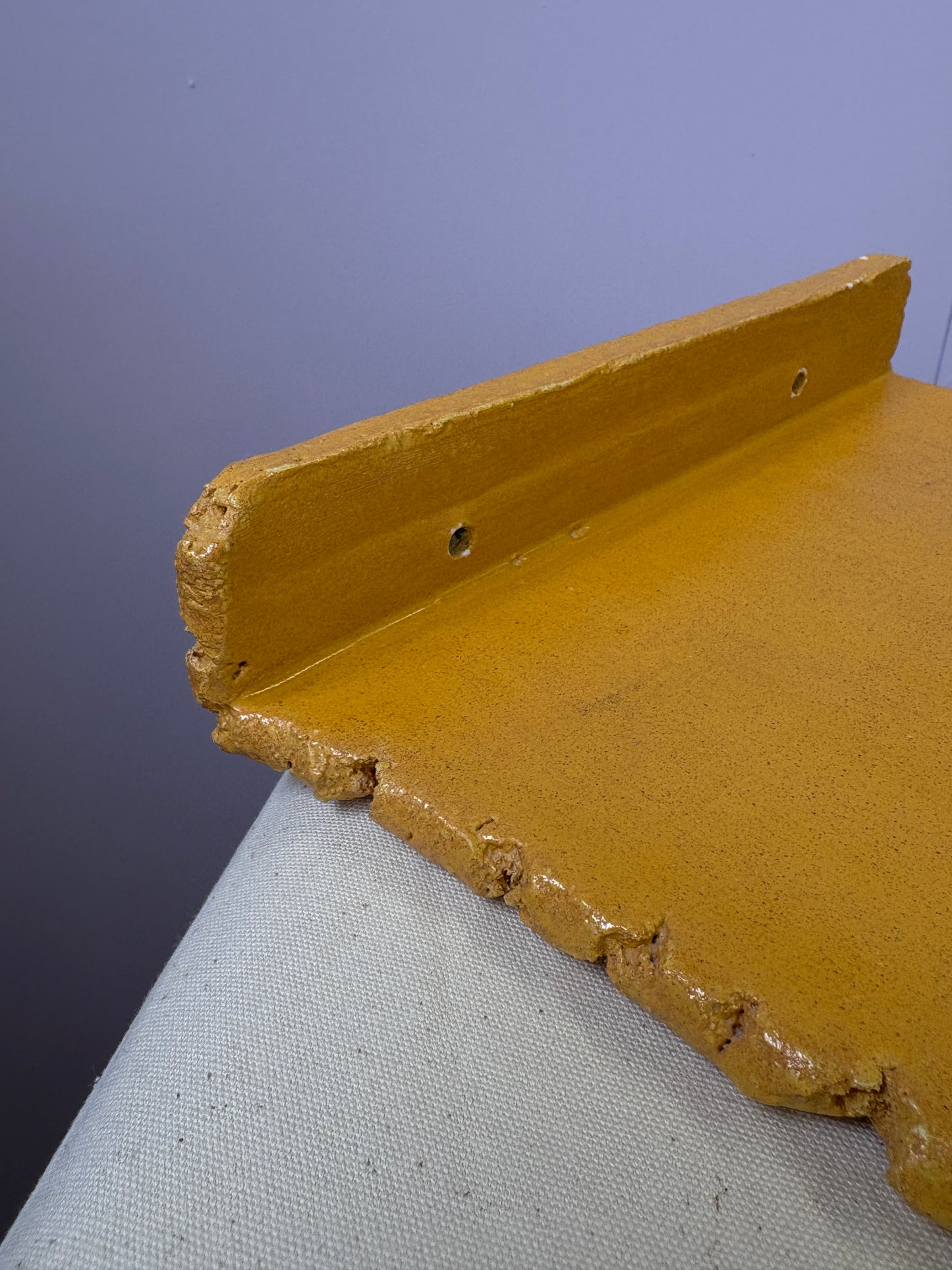 SALE gele wandplank keramiek