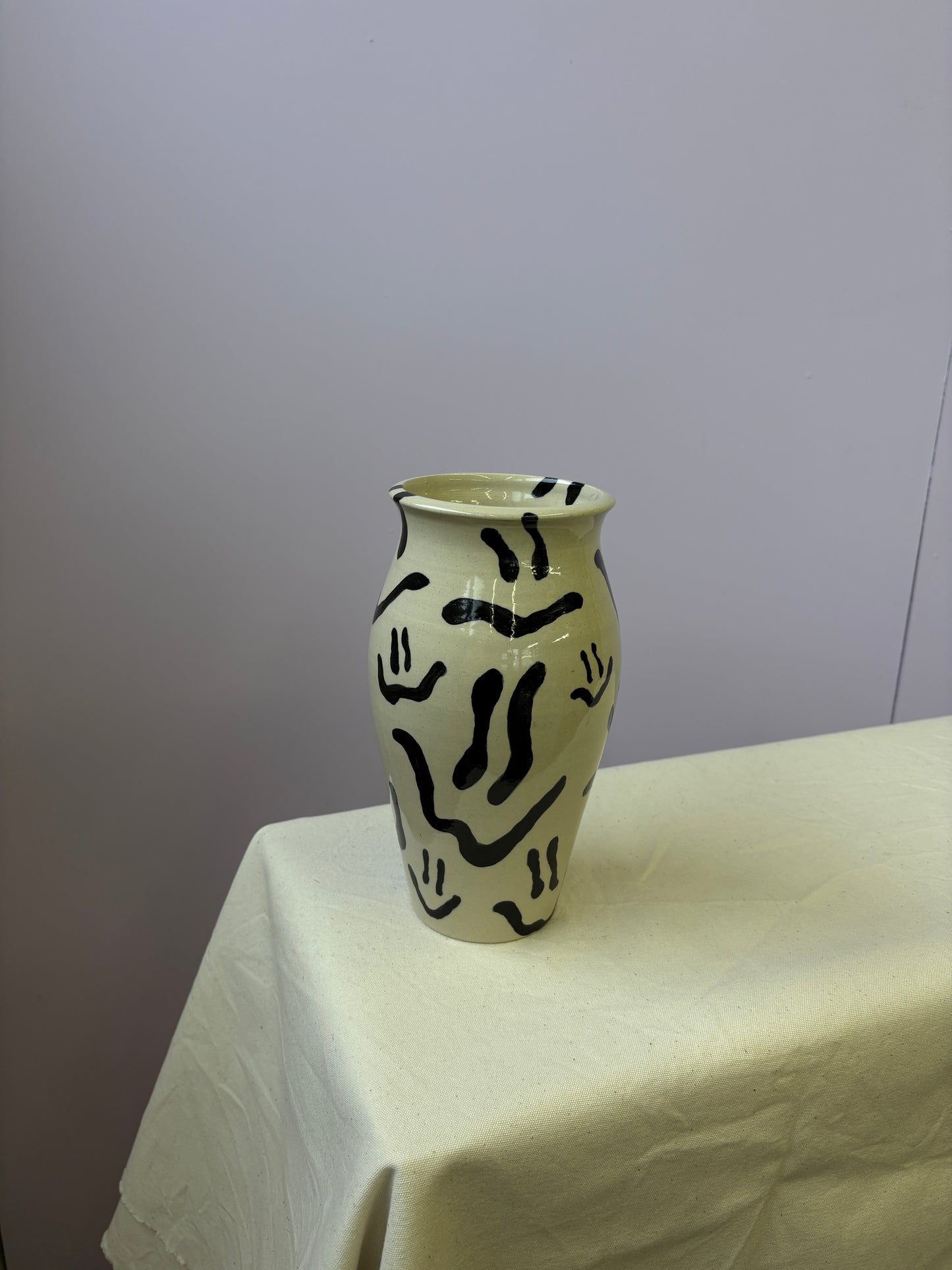 SALE smiley vaas no.8