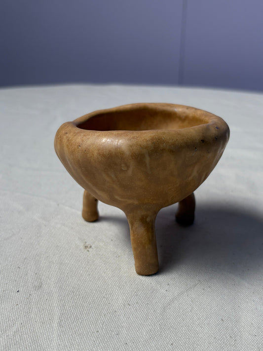 SALE driepoot beige bakje small