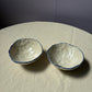 SALE twee kommetjes wit met blauwe rand