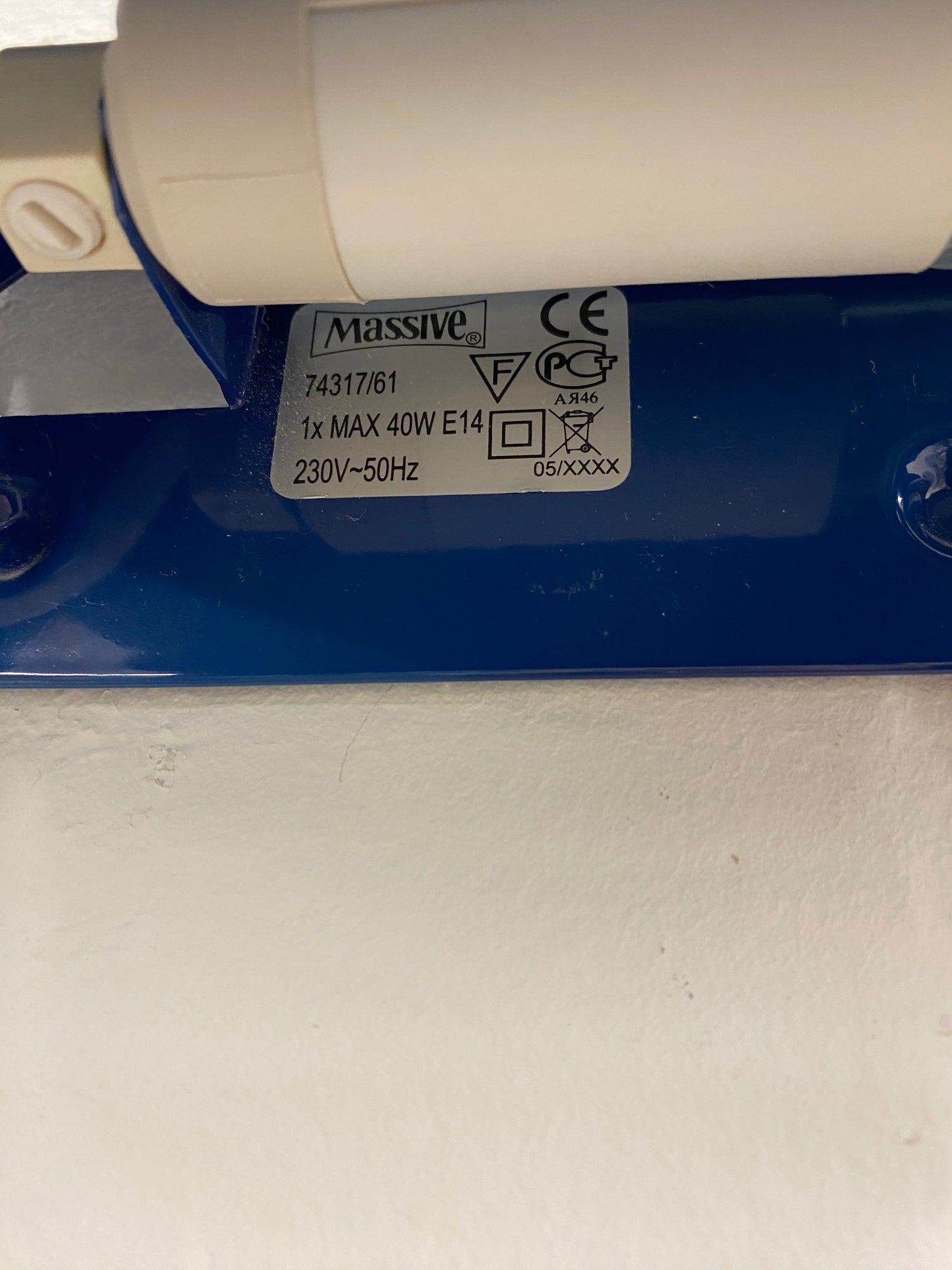 Massive donkerblauw bedlampje